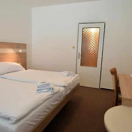 Hotel Garni Vinarska 3*
